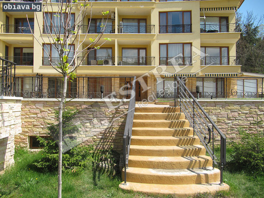 Тристаен луксозен апартамент в затворен к-с | Апартаменти | Варна