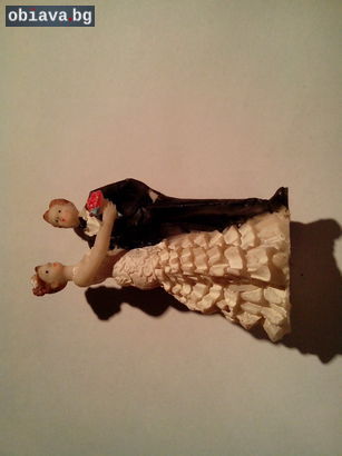 Керамична фигурка на младоженци от порцелан - много запазена | Други | Бургас