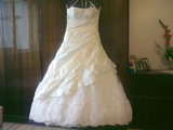 Продавам сватбена рокля в отлично състояние-Дамски Рокли