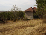 Два парцела в с. Лесура, обл. Враца, с прилежащи постройки-Къщи