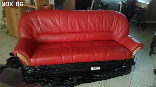 Кожен диван+две табуретки+холна маса | Мебели и Обзавеждане | Пловдив