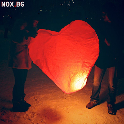Летящ китайски фенер Сърце размер 95 x 95 x 40cm червен, син | Дом и Градина | Добрич