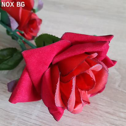 Изкуствена червена роза за декорация роза разцъфнала тройна | Дом и Градина | Добрич
