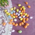 2837 Мини цветни великденски яйца за декорация, 50 броя в па-Дом и Градина