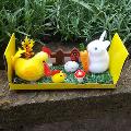 2830 Великденска декорация Зайче с кокошка в градинка-Дом и Градина