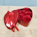 4408 Подаръчен комплект Рози в кутия сърце-Дом и Градина